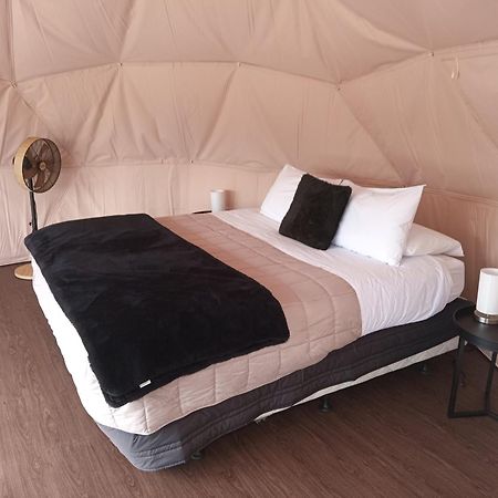 Отель Oakridge Glamping Роторуа Экстерьер фото